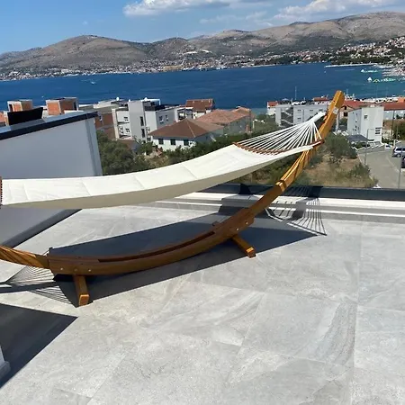 Penthouse Oceanview * Trogir