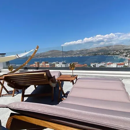 Διαμέρισμα Penthouse Oceanview *