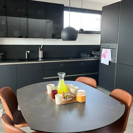 Διαμέρισμα Penthouse Oceanview *