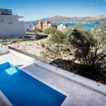 Penthouse Oceanview Apartman *